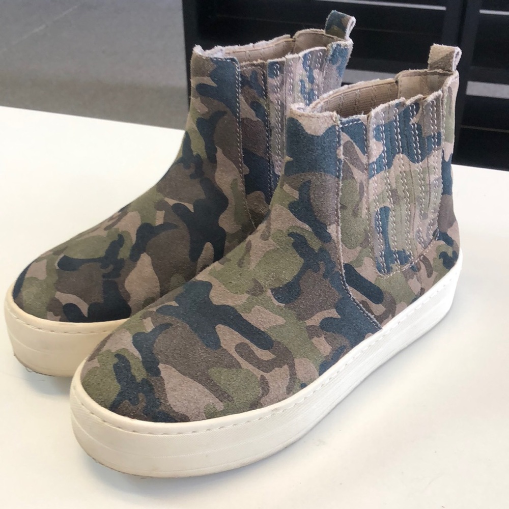 J/Slides Camo ankle boot